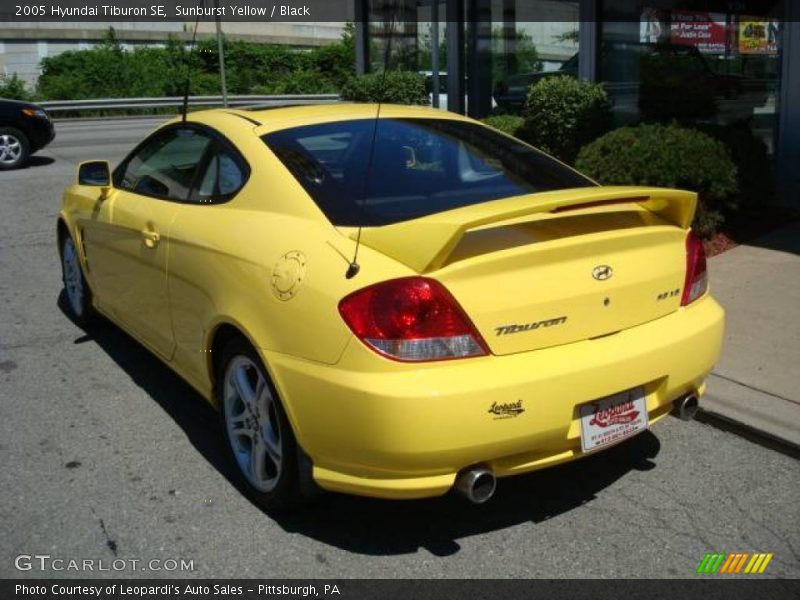 Sunburst Yellow / Black 2005 Hyundai Tiburon SE