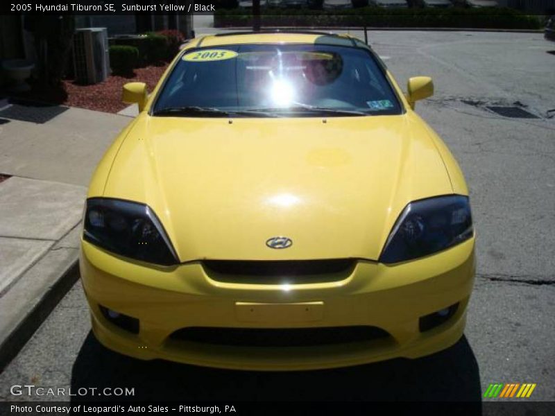 Sunburst Yellow / Black 2005 Hyundai Tiburon SE