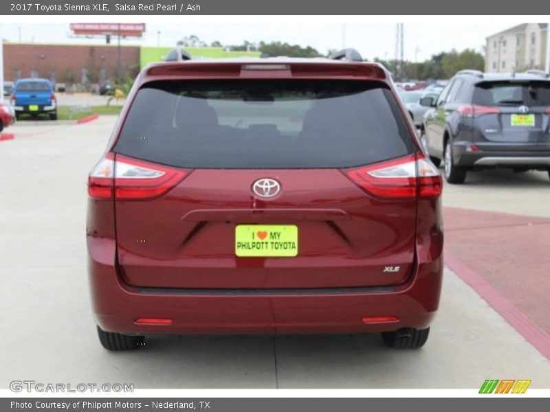 Salsa Red Pearl / Ash 2017 Toyota Sienna XLE