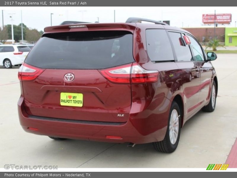 Salsa Red Pearl / Ash 2017 Toyota Sienna XLE