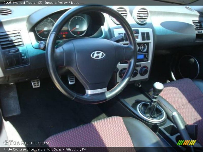 Sunburst Yellow / Black 2005 Hyundai Tiburon SE