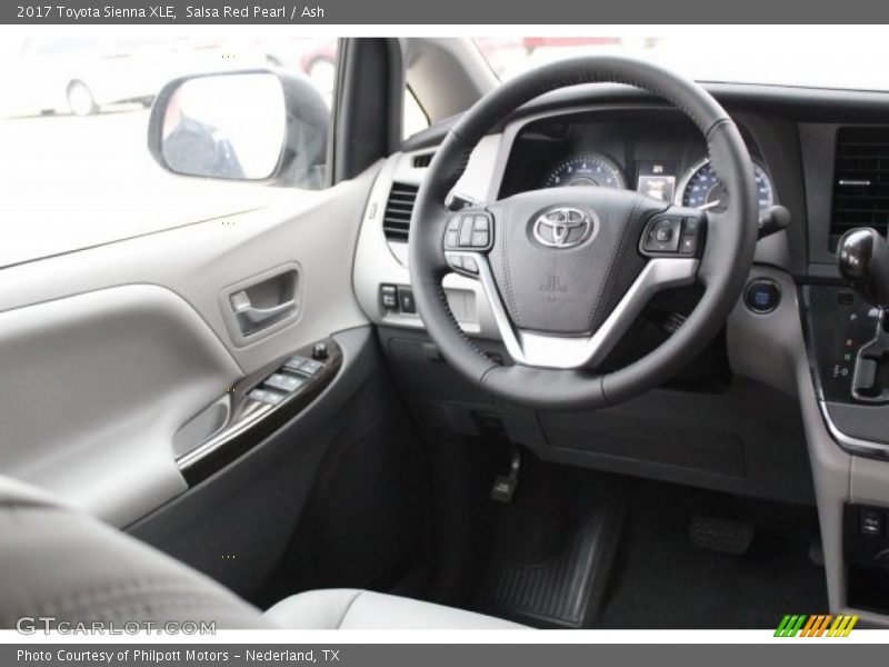 Salsa Red Pearl / Ash 2017 Toyota Sienna XLE