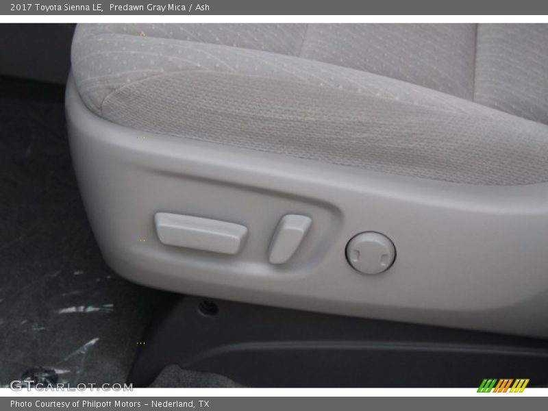 Predawn Gray Mica / Ash 2017 Toyota Sienna LE