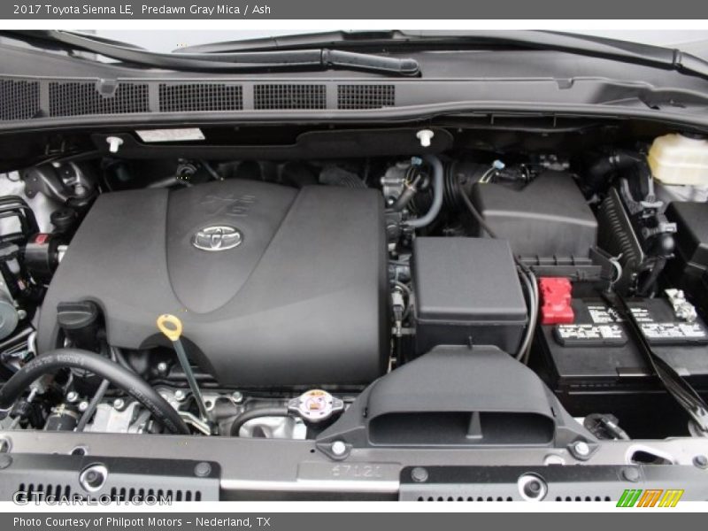 Predawn Gray Mica / Ash 2017 Toyota Sienna LE