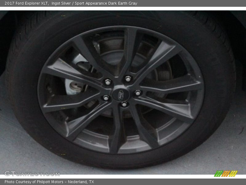 Ingot Silver / Sport Appearance Dark Earth Gray 2017 Ford Explorer XLT