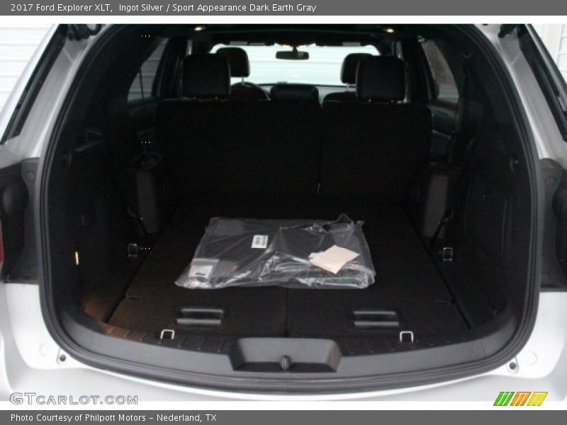 Ingot Silver / Sport Appearance Dark Earth Gray 2017 Ford Explorer XLT
