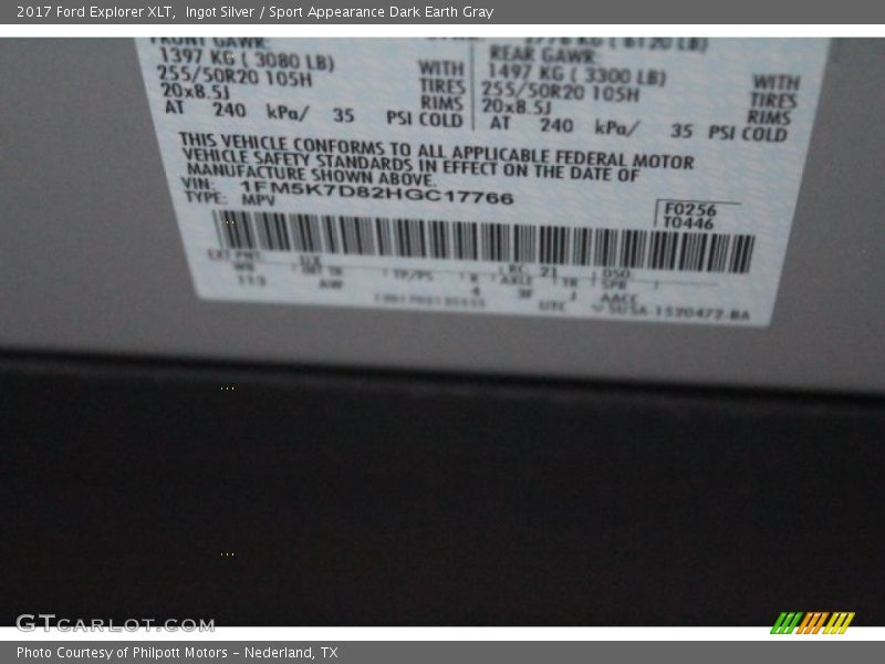 Ingot Silver / Sport Appearance Dark Earth Gray 2017 Ford Explorer XLT