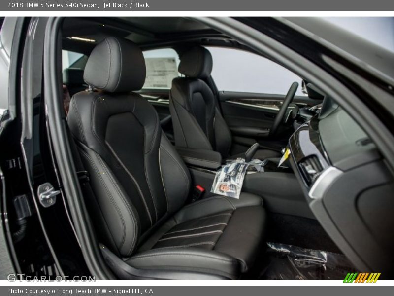 Jet Black / Black 2018 BMW 5 Series 540i Sedan