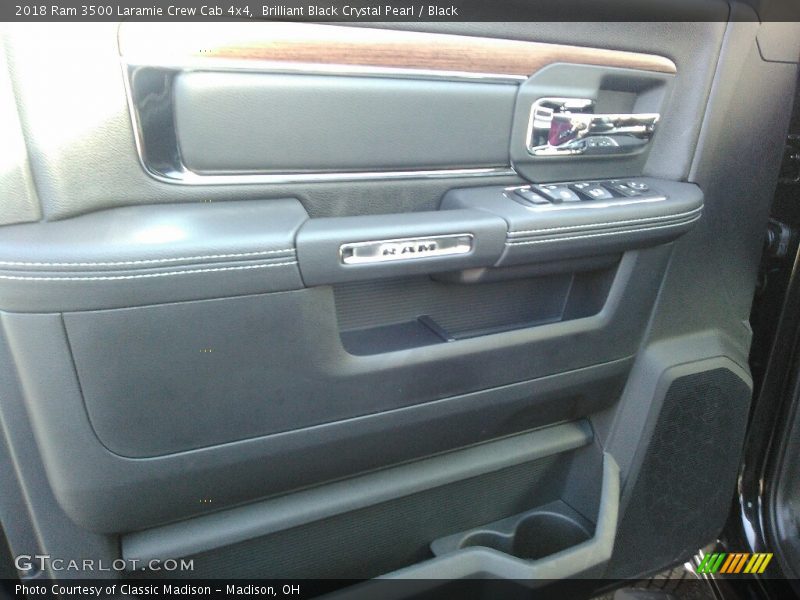 Brilliant Black Crystal Pearl / Black 2018 Ram 3500 Laramie Crew Cab 4x4