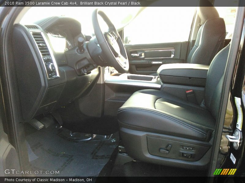 Brilliant Black Crystal Pearl / Black 2018 Ram 3500 Laramie Crew Cab 4x4