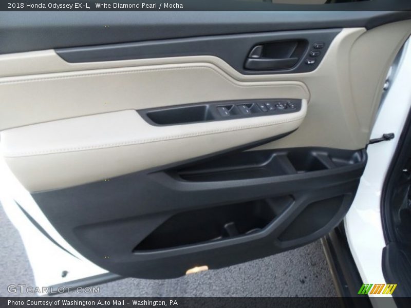 White Diamond Pearl / Mocha 2018 Honda Odyssey EX-L