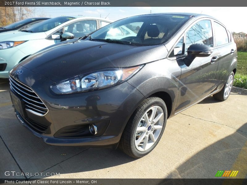 Magnetic / Charcoal Black 2017 Ford Fiesta SE Hatchback
