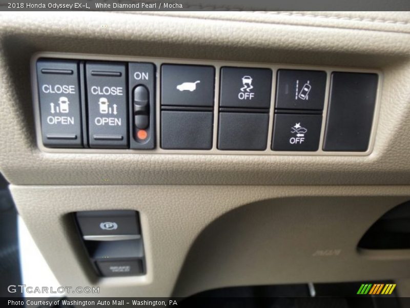 White Diamond Pearl / Mocha 2018 Honda Odyssey EX-L