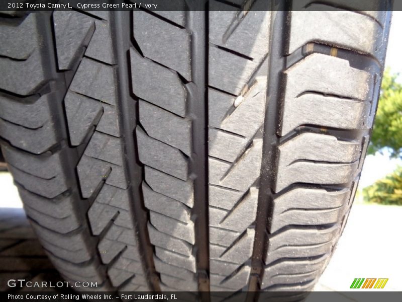 Cypress Green Pearl / Ivory 2012 Toyota Camry L