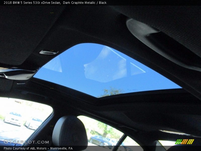 Dark Graphite Metallic / Black 2018 BMW 5 Series 530i xDrive Sedan