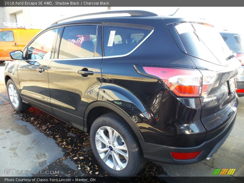 Shadow Black / Charcoal Black 2018 Ford Escape SE 4WD