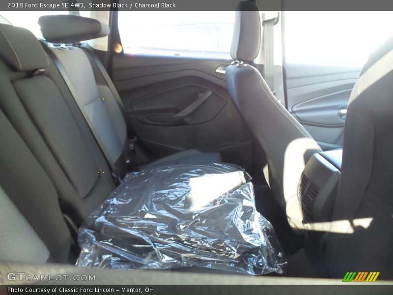 Shadow Black / Charcoal Black 2018 Ford Escape SE 4WD