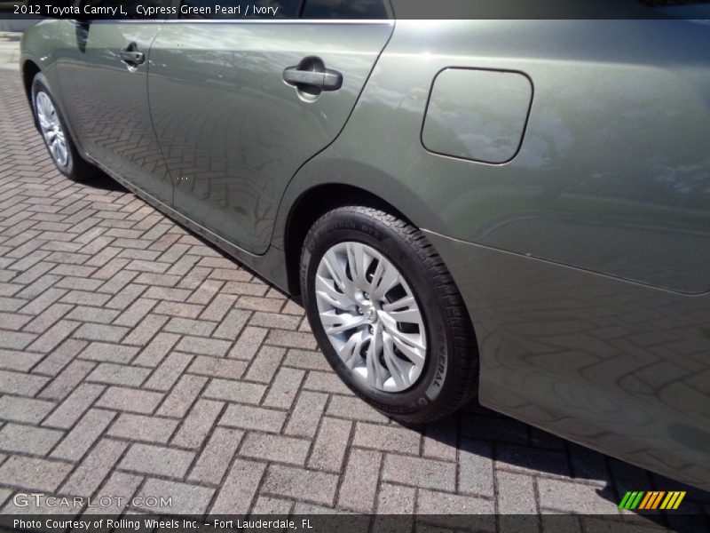 Cypress Green Pearl / Ivory 2012 Toyota Camry L