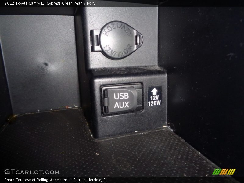 Cypress Green Pearl / Ivory 2012 Toyota Camry L