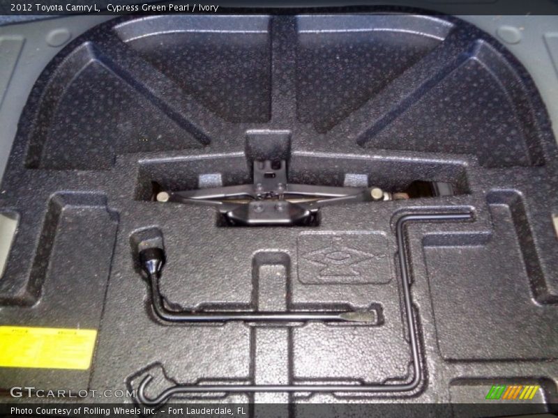Cypress Green Pearl / Ivory 2012 Toyota Camry L