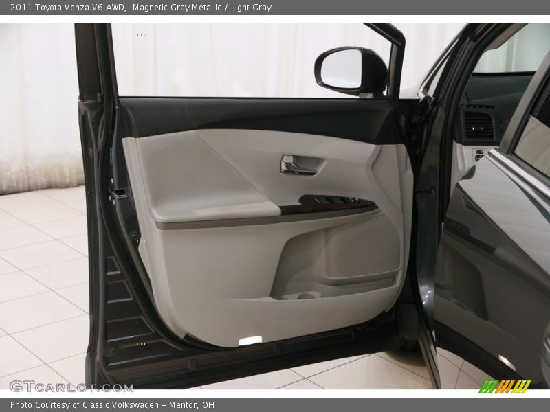 Magnetic Gray Metallic / Light Gray 2011 Toyota Venza V6 AWD