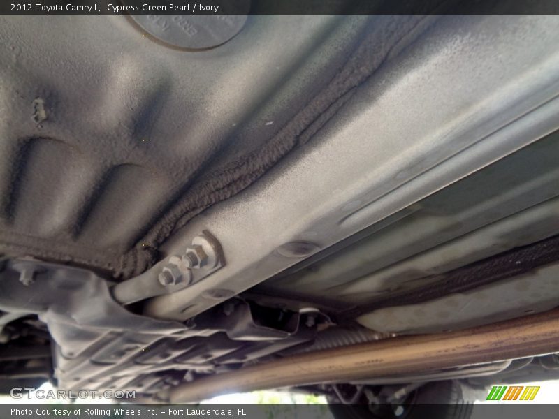 Cypress Green Pearl / Ivory 2012 Toyota Camry L