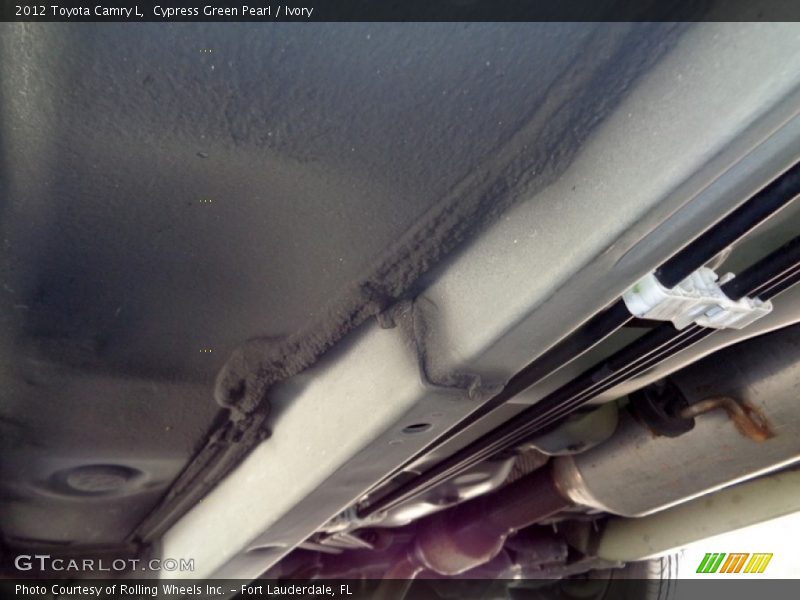 Cypress Green Pearl / Ivory 2012 Toyota Camry L