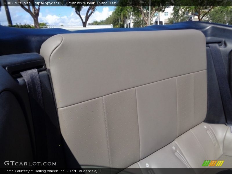 Dover White Pearl / Sand Blast 2003 Mitsubishi Eclipse Spyder GS