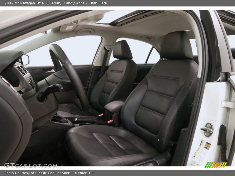 Candy White / Titan Black 2012 Volkswagen Jetta SE Sedan
