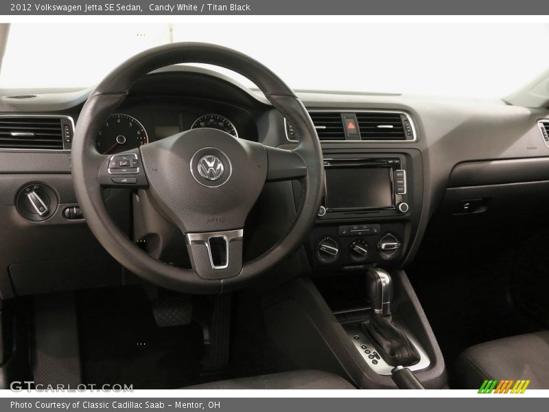 Candy White / Titan Black 2012 Volkswagen Jetta SE Sedan