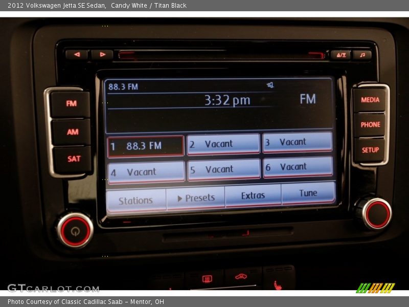 Candy White / Titan Black 2012 Volkswagen Jetta SE Sedan