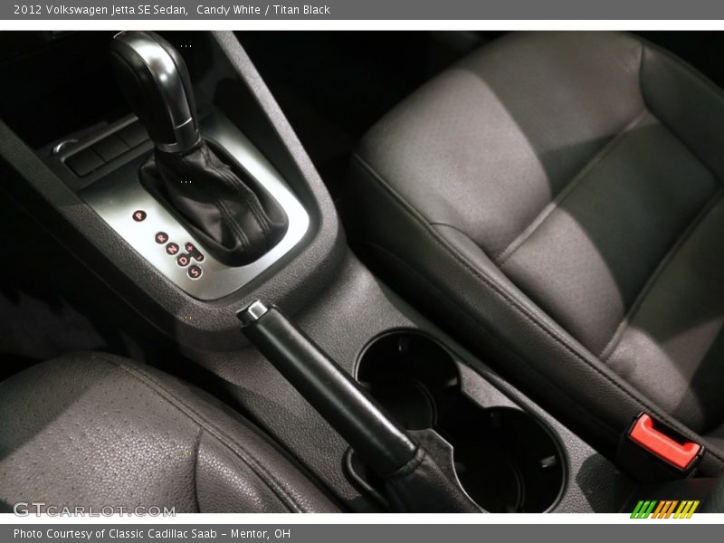 Candy White / Titan Black 2012 Volkswagen Jetta SE Sedan
