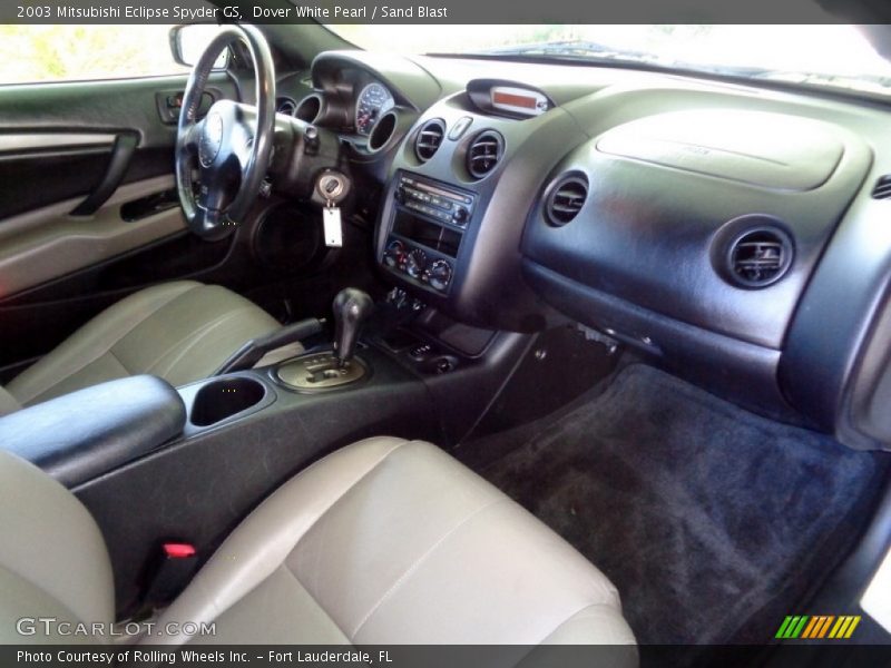 Dover White Pearl / Sand Blast 2003 Mitsubishi Eclipse Spyder GS