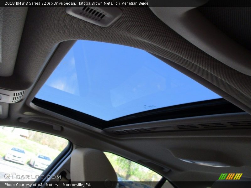Jatoba Brown Metallic / Venetian Beige 2018 BMW 3 Series 320i xDrive Sedan