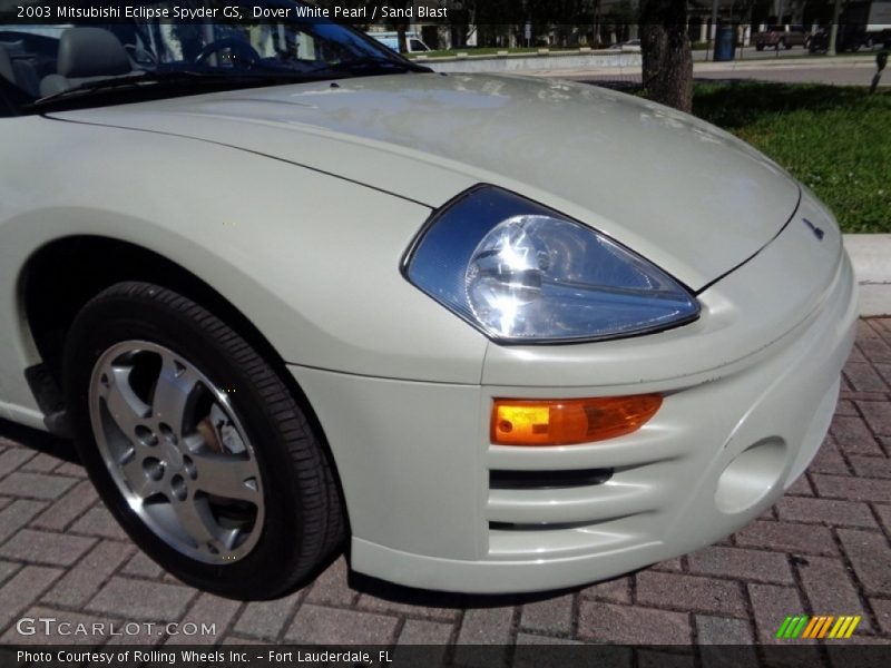 Dover White Pearl / Sand Blast 2003 Mitsubishi Eclipse Spyder GS