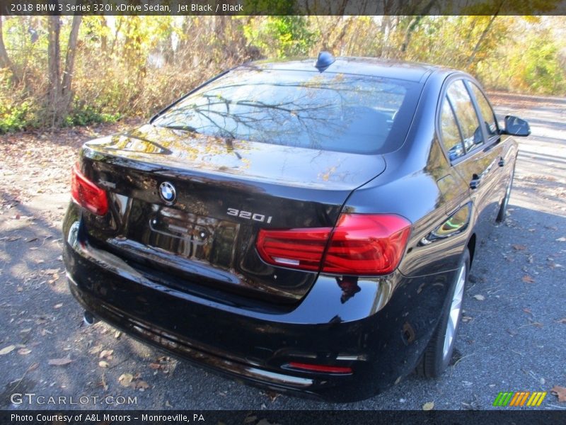 Jet Black / Black 2018 BMW 3 Series 320i xDrive Sedan