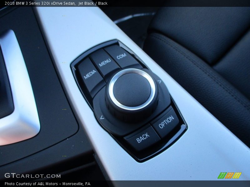 Controls of 2018 3 Series 320i xDrive Sedan