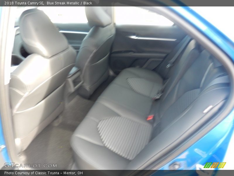 Blue Streak Metallic / Black 2018 Toyota Camry SE