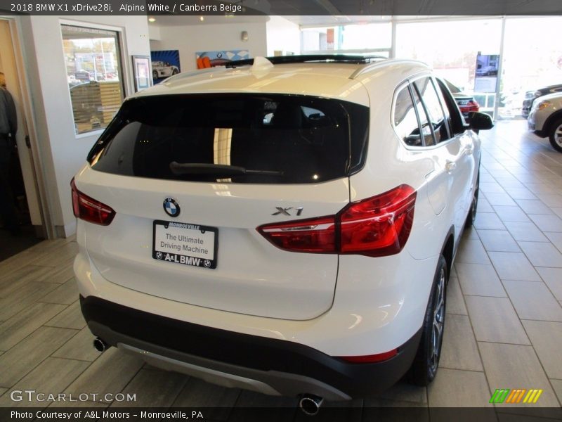 Alpine White / Canberra Beige 2018 BMW X1 xDrive28i