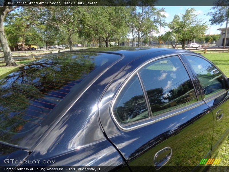 Black / Dark Pewter 2004 Pontiac Grand Am SE Sedan