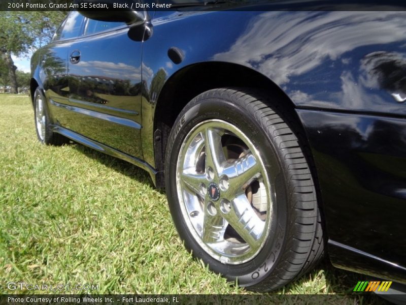 Black / Dark Pewter 2004 Pontiac Grand Am SE Sedan