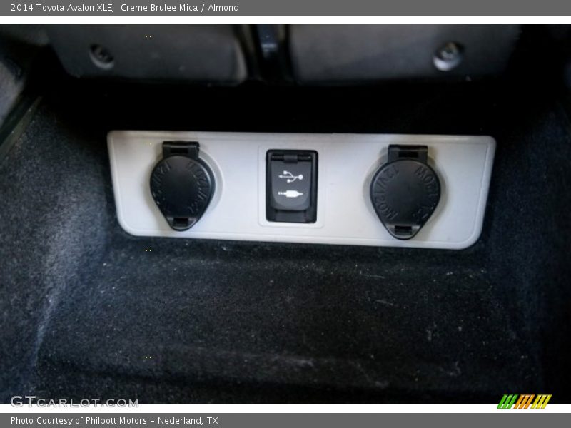 Creme Brulee Mica / Almond 2014 Toyota Avalon XLE