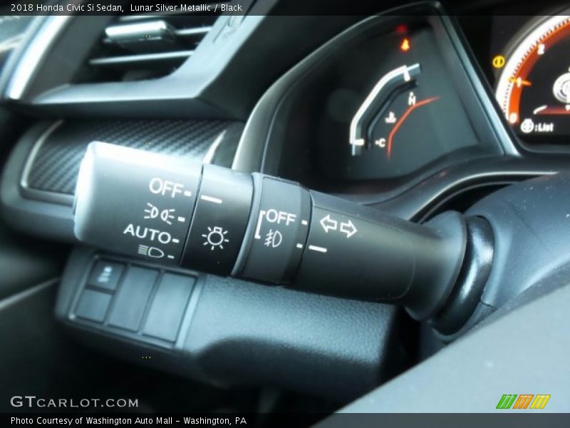 Controls of 2018 Civic Si Sedan