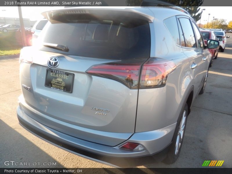 Silver Sky Metallic / Ash 2018 Toyota RAV4 Limited AWD