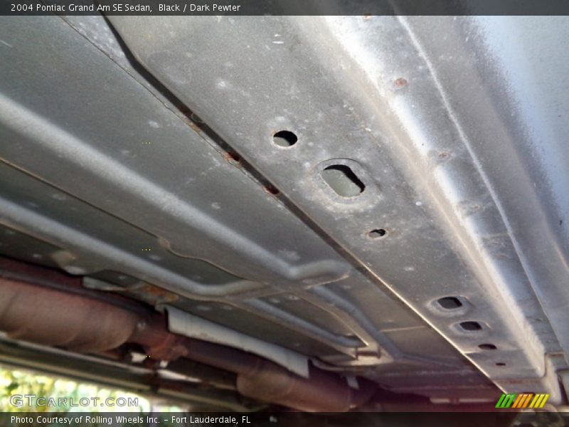 Black / Dark Pewter 2004 Pontiac Grand Am SE Sedan