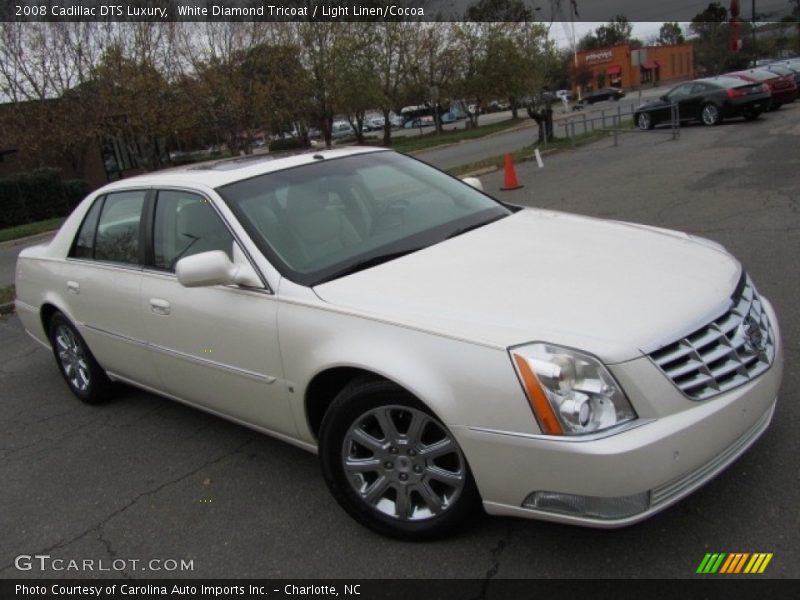 White Diamond Tricoat / Light Linen/Cocoa 2008 Cadillac DTS Luxury