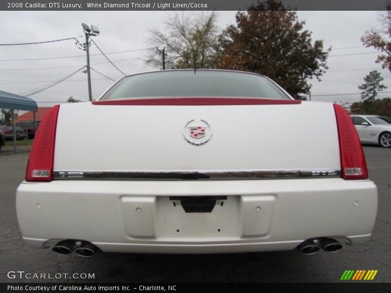 White Diamond Tricoat / Light Linen/Cocoa 2008 Cadillac DTS Luxury
