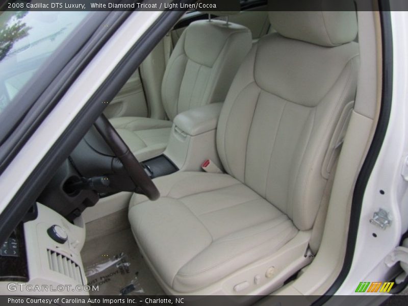 White Diamond Tricoat / Light Linen/Cocoa 2008 Cadillac DTS Luxury