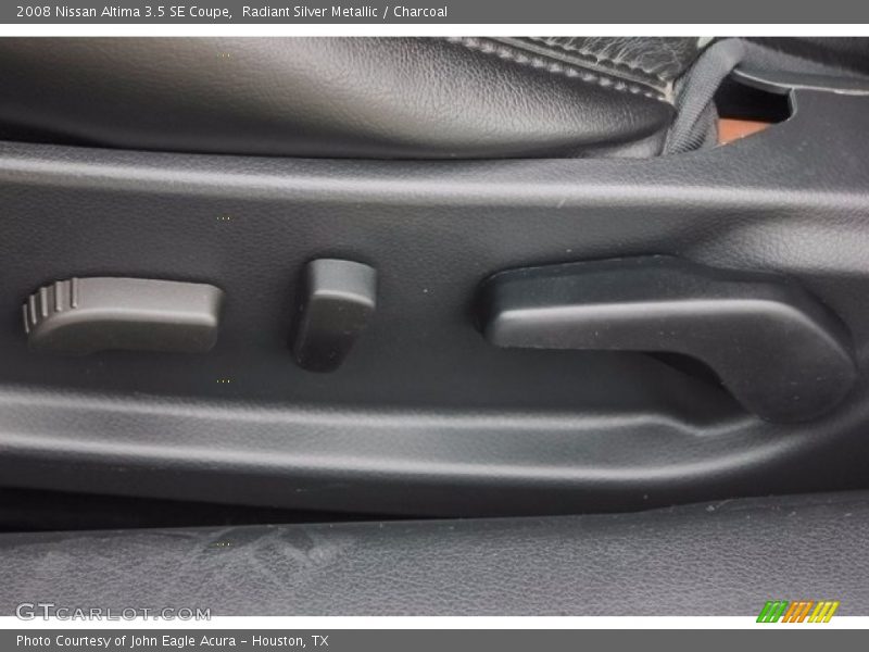 Radiant Silver Metallic / Charcoal 2008 Nissan Altima 3.5 SE Coupe