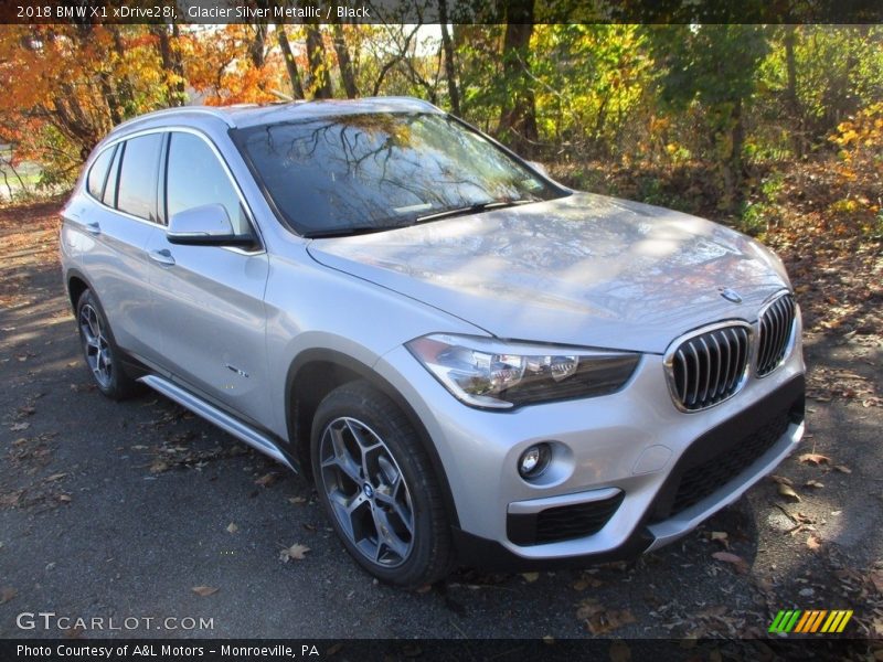 Glacier Silver Metallic / Black 2018 BMW X1 xDrive28i